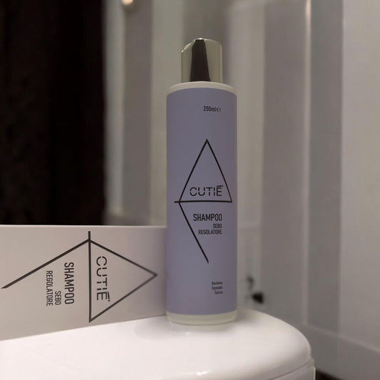 Quali sono i miti più comuni sui capelli grassi? - Cutié 